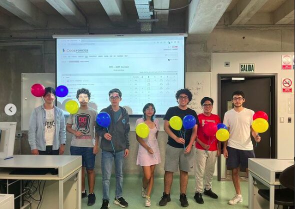 Equipo del CPC - ACM Contest con globos